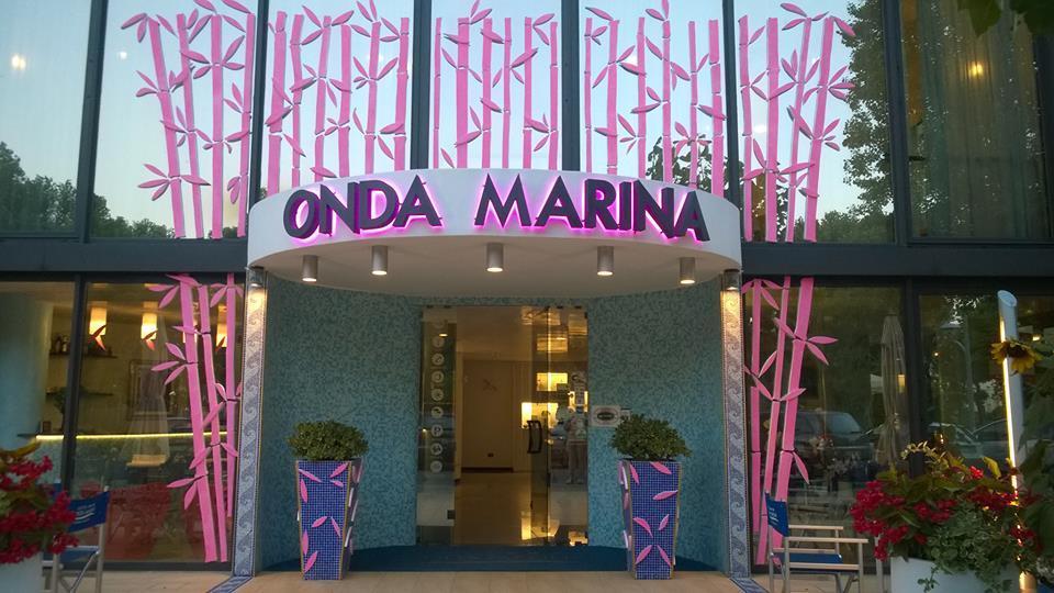 Hotel Onda Marina Мізано-Адріатіко Екстер'єр фото